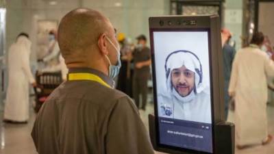 49 موقعاً ميدانياً في المسجد الحرام للرد على أسئلة واستفسارات ضيوف الرحمن