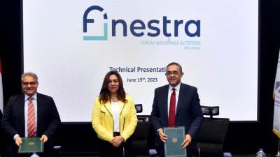 مذكرة تفاهم بين محافظة دمياط وهيئة الاستثمار وتحالف فينسترا لإنشاء منطقة حرة