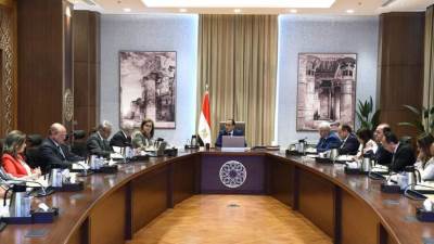 مدبولي يبحث سبل التوسع والنهوض بمنظومة المدارس الفنية والحرفية