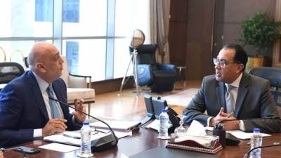 رئيس الوزراء يتابع عددا من ملفات عمل جهاز تنمية المشروعات المتوسطة والصغيرة