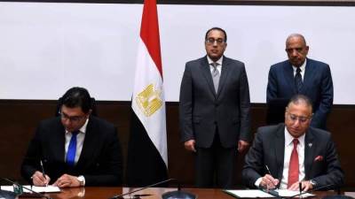 مدبولي يشهد توقيع عقد تأسيس شركة لإنشاء وتشغيل مصنع أسياخ الحديد سابقة الإجهاد