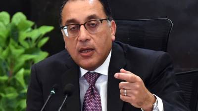 مدبولي يتابع ملف تسليم الوحدات السكنية للموظفين المنتقلين للعاصمة الإدارية