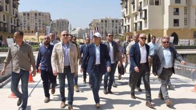 رئيس الوزراء يتابع تنفيذ مشروع تطوير منطقة سور مجرى العيون