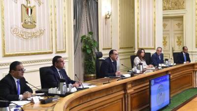 رئيس الوزراء يوجه بضرورة توفير اللحوم والأضاحي والسلع الاستهلاكية ضمن استعدادات العيد