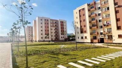 تحرير 400 محضر لوحدات إسكان اجتماعي مخالفة وإزالة مخالفات بناء بـ"سوهاج الجديدة"