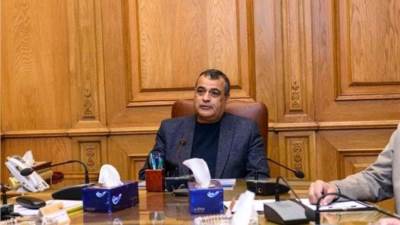 وزير الدولة للإنتاج الحربى يتابع سير العمل بالعاصمة الإدارية ويهنئ العاملين بالعيد