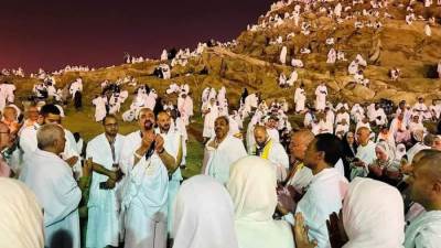 نجاح نفرة حجاج الجمعيات الأهلية بعد غروب شمس يوم عرفات إلى مزدلفة