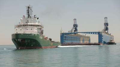 هدية قناة السويس: وصول الحوض العائم "فخر القناة" بحمولة ٣٥ ألف طن