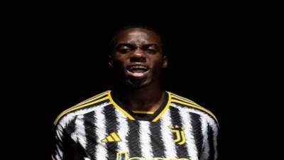 يوفنتوس يتعاقد مع نجل جورج ويا رسميا 