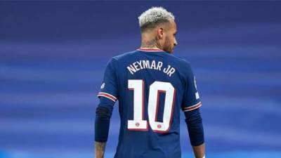 تقارير سعودية: نيمار على رادر الهلال السعودي 