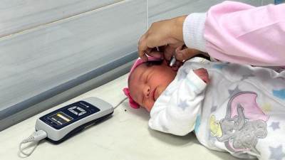 فحص سمعى لـ46 ألف مولود فى محافظات التأمين الصحى الشامل