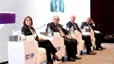 وزير التجارة والصناعة يشارك بحفل تخرج الدفعات الثلاث الأولى من البرنامج التدريبي STEP