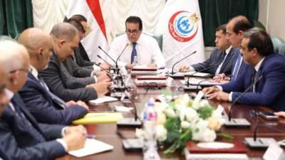 وزير الصحة يوجه بوضع خطة للمتابعة المواطنين المنتفعين من "100 يوم صحة"