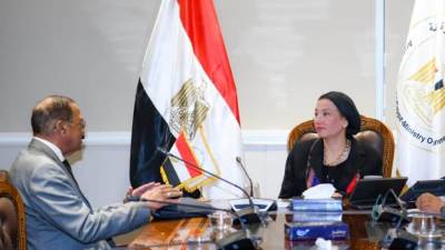 ياسمين فؤاد: نسعى لدراسة كافة شكاوى المستثمرين للتخفيف عليهم 