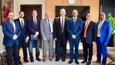 نائب الإسكان يبحث مع شركة القطاع الخاص سبل التعاون في مجال تحلية مياه البحر