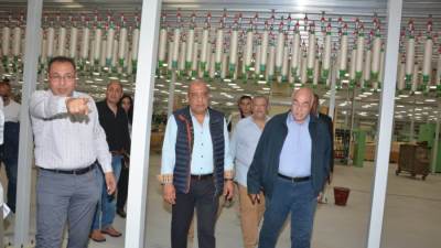 وزير قطاع الأعمال يتابع مراحل التشغيل التجريبي لمصنع "غزل 4" بشركة مصر للغزل والنسيج