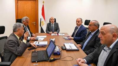 سويلم يتابع إجراءات تطوير المعامل التابعة للوزارة لزيادة فاعلية إجراءات إعادة استخدام المياه