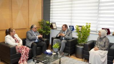 رئيس الرقابة الصحية يستقبل الأمين العام للمستشفيات الجامعية لمناقشة تأهيل المستشفيات لتقديم خدماتها بالتأمين