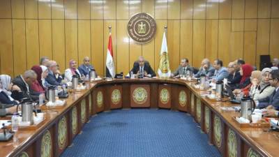 وزير العمل يوجه بمضاعفة جهود "التدريب المهني" وحصر وتدريب تشغيل ذوي الهمم 