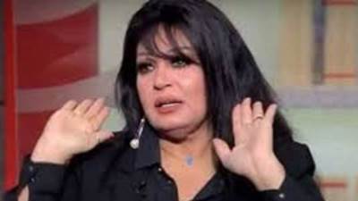 فيفي عبده تستغيث بعد تعرضها لوعكة صحية.. ابوس رجلك فك ليا العمل 