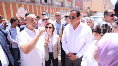وزير الصحة يتفقد أعمال إنشاء المبنى الجديد بمستشفى رأس التين العام