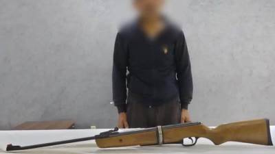 نقل كلب لمستشفي بيطري بعد اطلاق شخص الرصاص عليه بالسلام