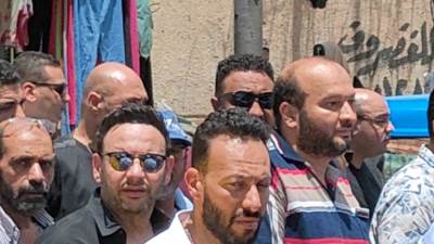 مصطفى قمر يتقدم تشييع جثمان عمته إلى مثواها الأخير في الإسكندرية
