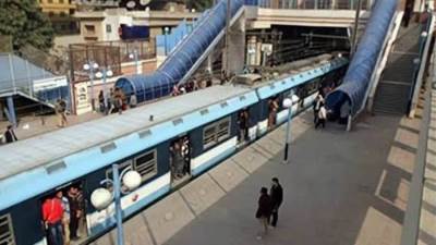 دهس شاب تحت عجلات مترو دار السلام 