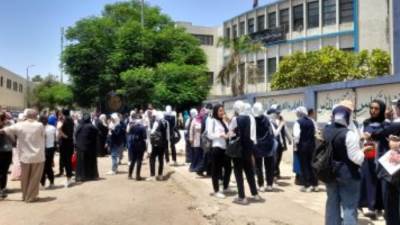 98 ألف طالب بالثانوية العامة شعبة علمى رياضة يؤدون امتحان مادة الديناميكا