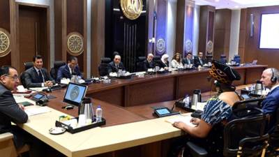 رئيس الوزراء يلتقى الأمين العام لمنظمة "مؤتمر وزراء الشباب والرياضة للدول الناطقة بالفرنسية"