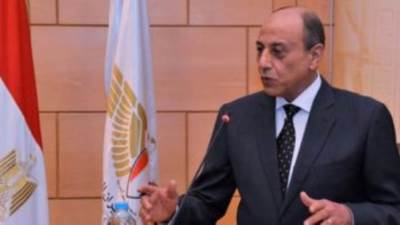 وزير الطيران يلتقى وفدا صينيا لبحث أعمال تطوير البنية التحتية