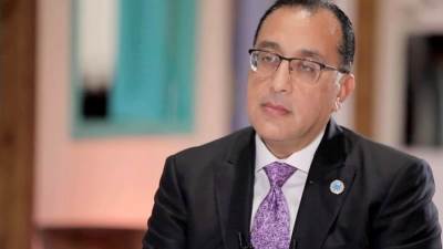 رئيس الوزراء يتابع مع محافظ جنوب سيناء الموقف التنفيذى لعدد من المشروعات