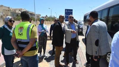 وزير الإسكان يتفقد أعمال تطوير شارع جمال عبدالناصر بالقاهرة الجديدة