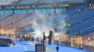 حريق في أرضية استاد القاهرة قبل انطلاق قمة الأهلي والزمالك
