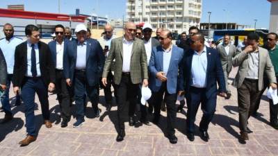 وزير الإسكان ومحافظ البحر الأحمر يختتمان الجولة بتفقد توسعات محطة معالجة صرف صحي الغردقة