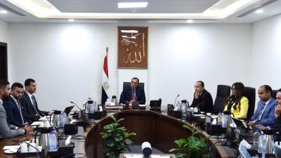 رئيس الوزراء يلتقي مسئولي شركة "انطلاق" لدعم ريادة الأعمال والشركات الناشئة