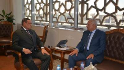 وزير التنمية المحلية يتابع الموقف التنفيذي للمشروعات التنموية والخدمية بالسويس