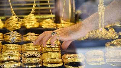 تراجع أسعار الذهب بمنتصف تعاملات اليوم الإثنين.. وعيار 21 يسجل 2160