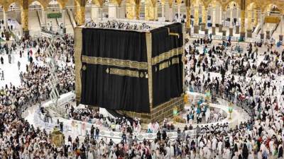 الرئاسة العامة لشئون الحرمين تستبدل كسوة الكعبة المشرفة بعد غدٍ