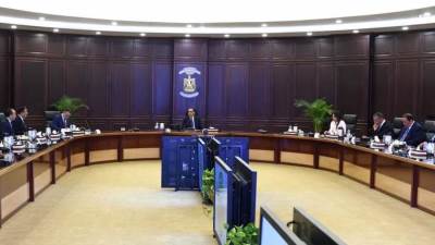 رئيس الوزراء يوجه باستغلال المباني الحكومية التي تم إخلاؤها في زيادة الغرف الفندقية