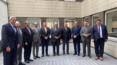 وزير التعليم يطلع على تجربة التعليم العالي البريطاني لربط الخريجين بسوق العمل