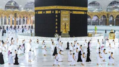السعودية: بدء استقبال المعتمرين لموسم 1445هـ