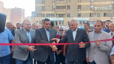 وزير التنمية ومحافظ الجيزة يفتتحان موقف سرفيس المريوطية الجديد