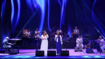 فى مهرجان الاوبرا.. جولة لكايرو كافيه فى دنيا الموسيقى المصرية والعالمية 