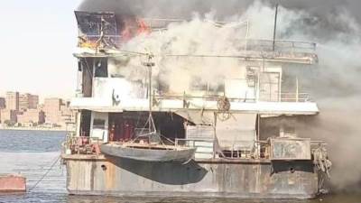 حريق داخل مركب نيلي في منطقة الحوامدية