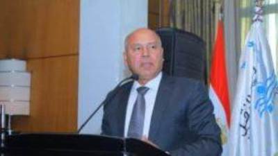 النقل توضح حقيقة بيع القطار الكهربائي الخفيف والقطار السريع