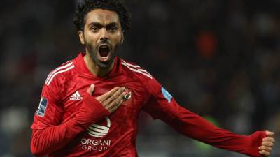 الاهلي يقرر تغريم حسين الشحات نصف مليون جنية