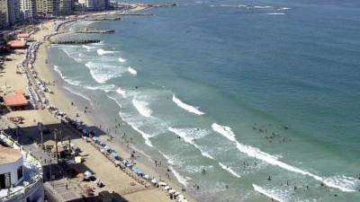 الأرصاد تحذر المصطافين على البحر المتوسط نسبة الرطوبة غدا 95%