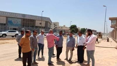 رئيس جهاز العبور يتفقد أعمال تطوير الطرق بالمنطقة الصناعية والأحياء السكنية بالمدينة