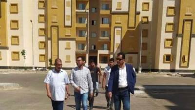 رئيس جهاز حدائق العاصمة يتفقد مشروعات الطرق والإسكان الجاري تنفيذها بالمدينة